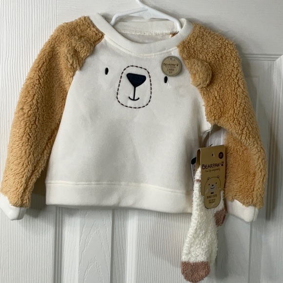 BearPaw 1 Piece Set Teddy Bear Sweatshirt With Fuzzy Socks Size 2T - Picture 2 of 6